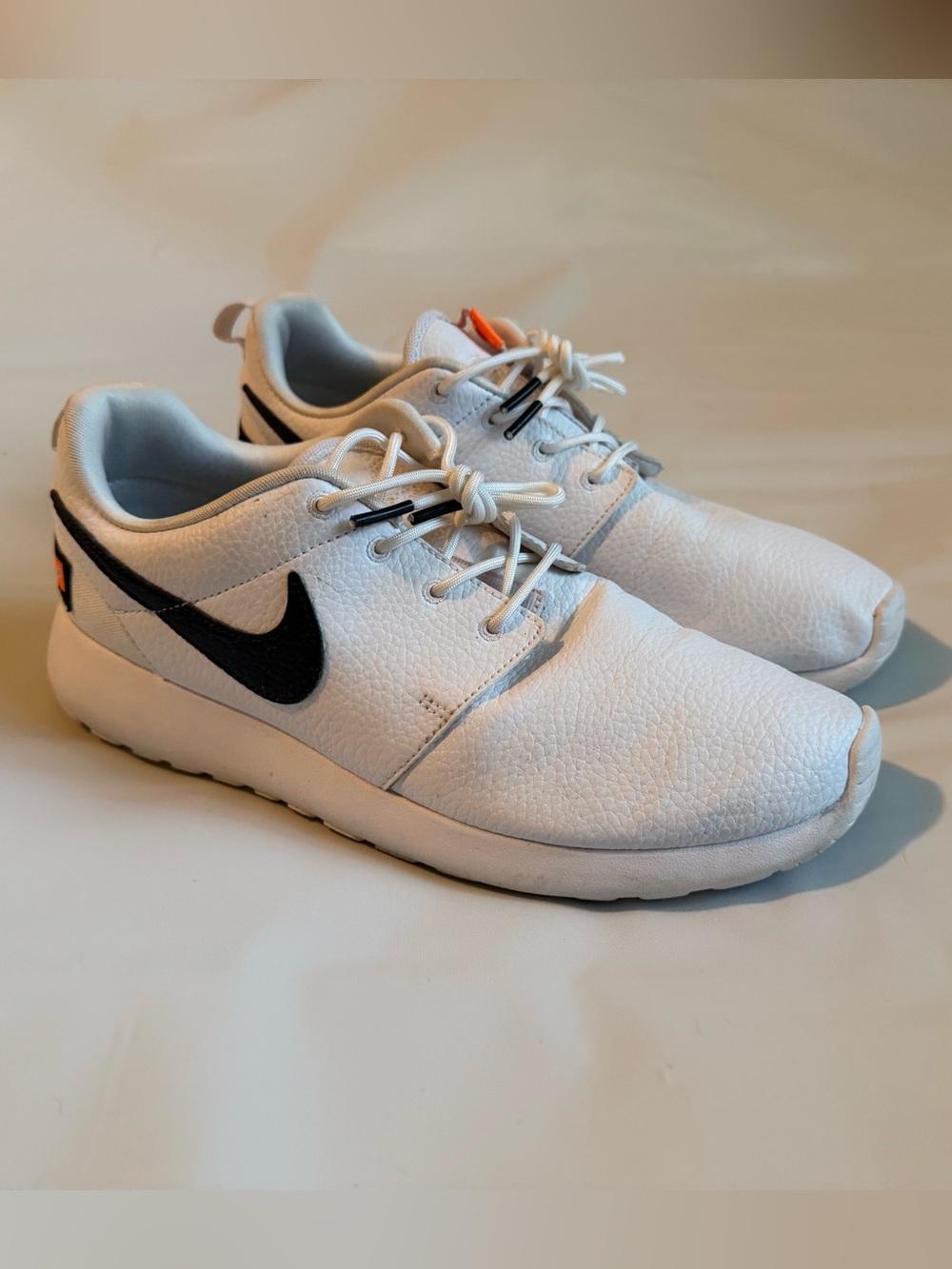 Nike Women’s Roshe One Premium  JDI “Just Do It” Size 9 White/Orange Leather